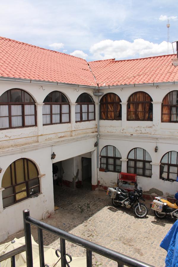 Hôtel La Vicuna à Potosí Extérieur photo